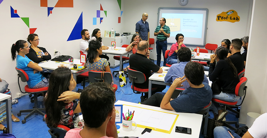 Formadores Paulo André da Silva e Alex Sandro Gomes em ação no Prof-Lab 2016